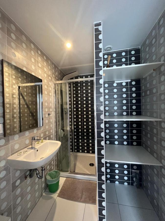 Appartement 4 Personnes, Aeroport Marseille Marignane Extérieur photo